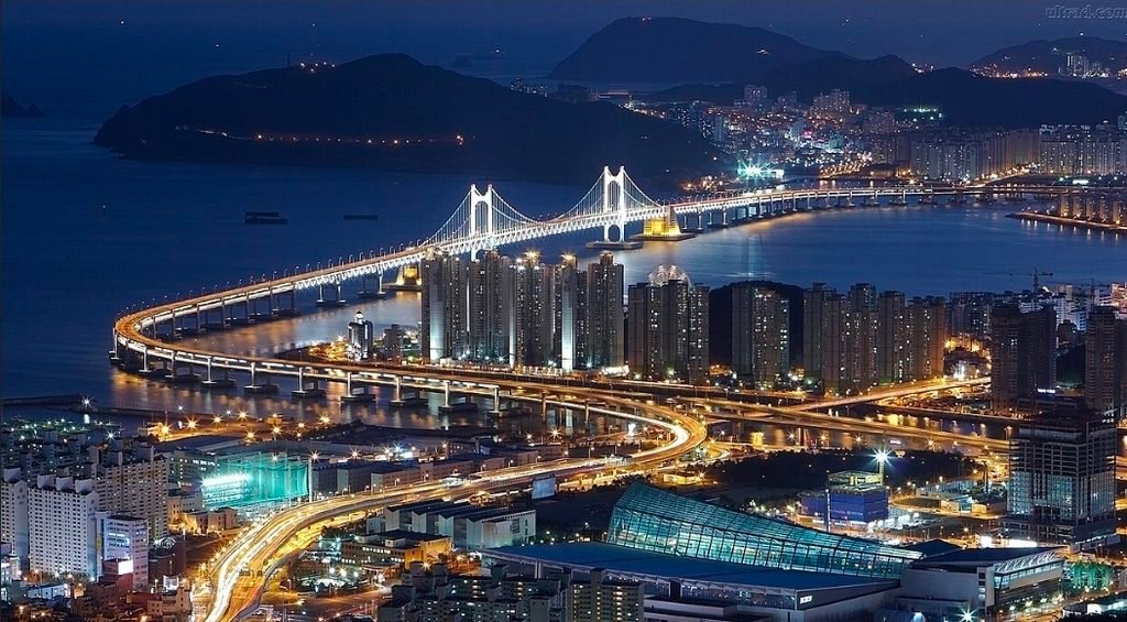 Gwangan Bridge over the sea in Busan, South Korea