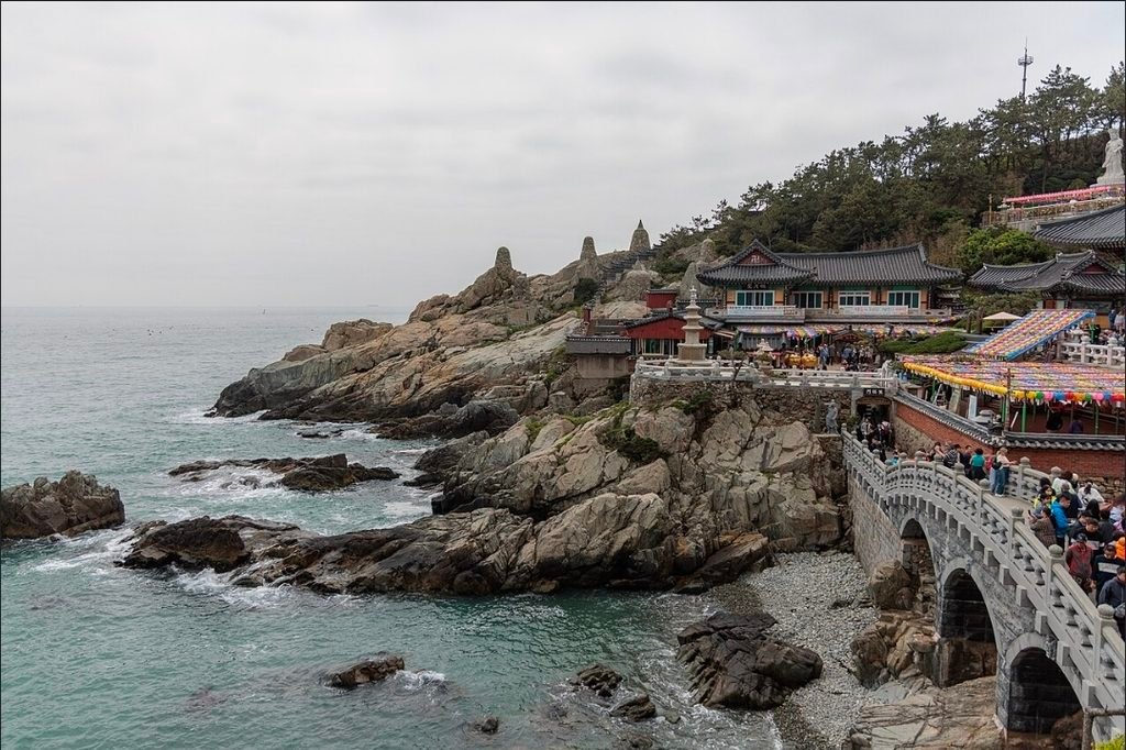Headong Yonggungsa Temple by the sea in Busan, South Korea